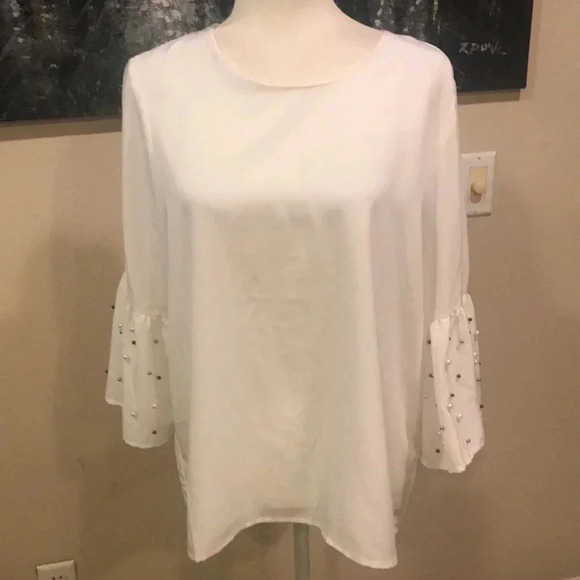 NWT Calvin Klein Alabaster Blouse with Bell Sleeves and faux Pearls-Size Large - Picture 1 of 10